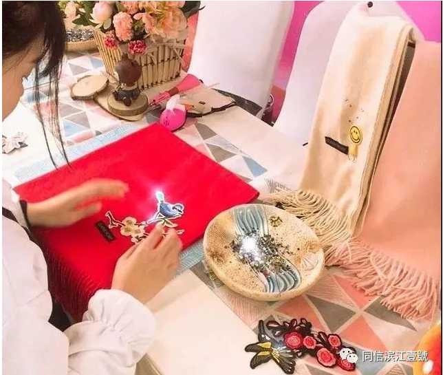 來(lái)濱江壹號(hào)手作圍巾，溫暖一整個(gè)冬天